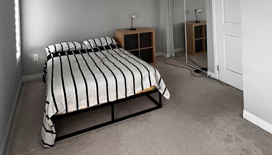 Hanna's room