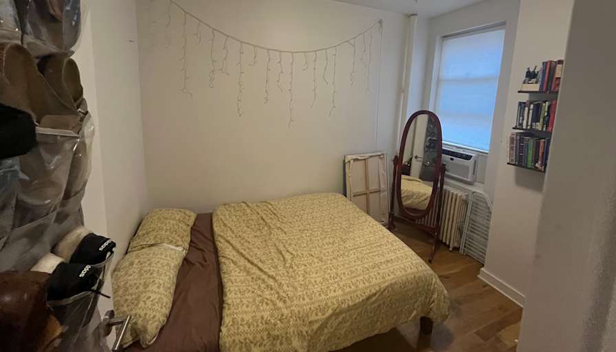 Melissa Bongarzone's room