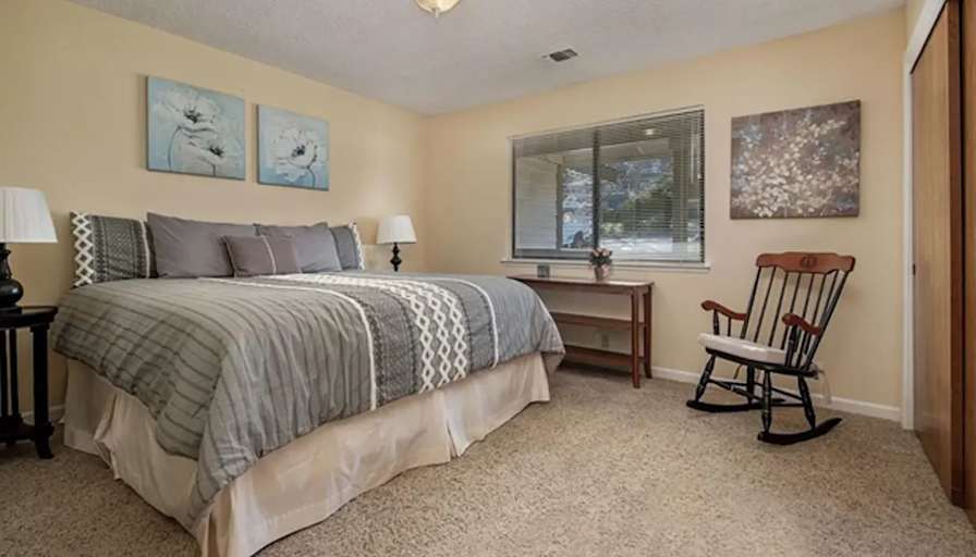 Suzanne's room