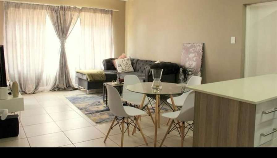 Dee's room