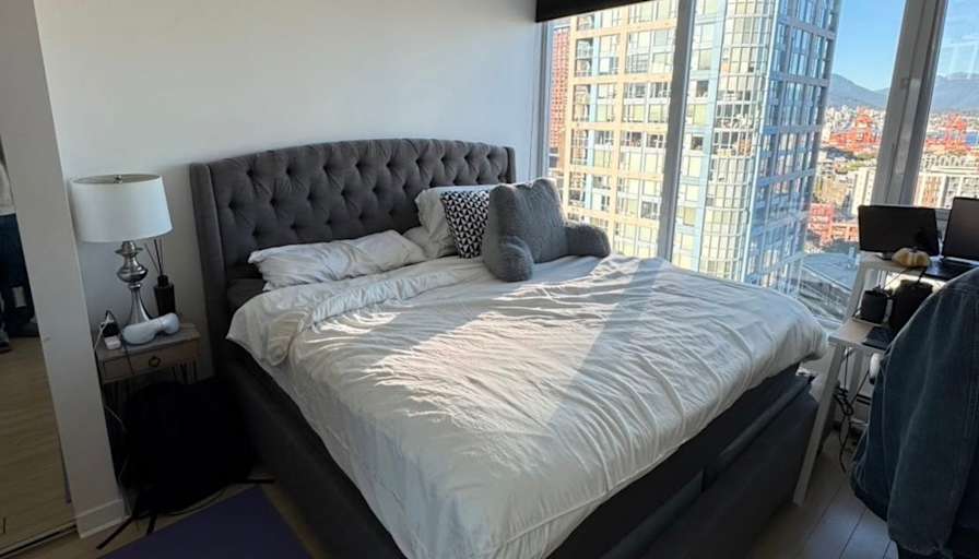 hannah Pham's room