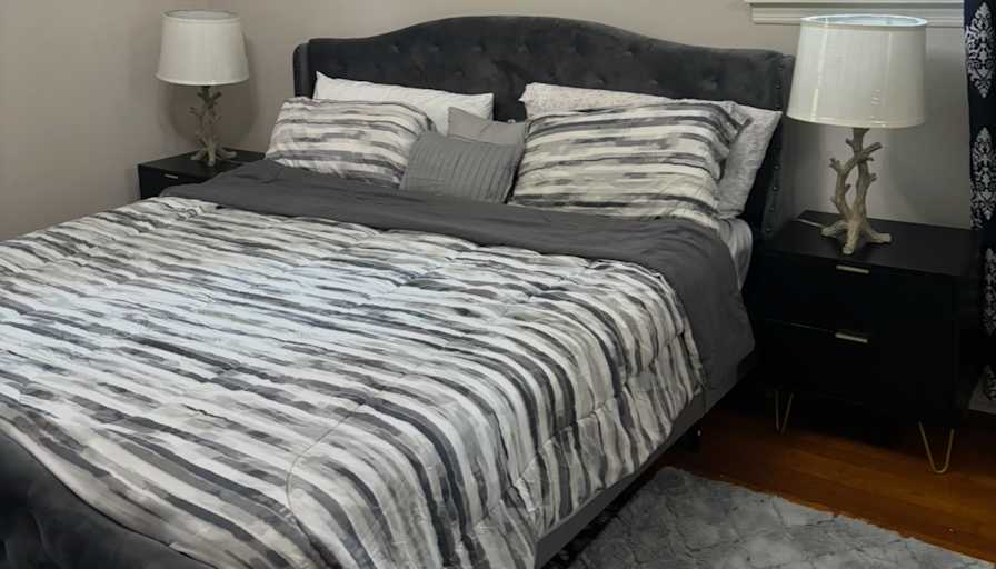 Carrian's room