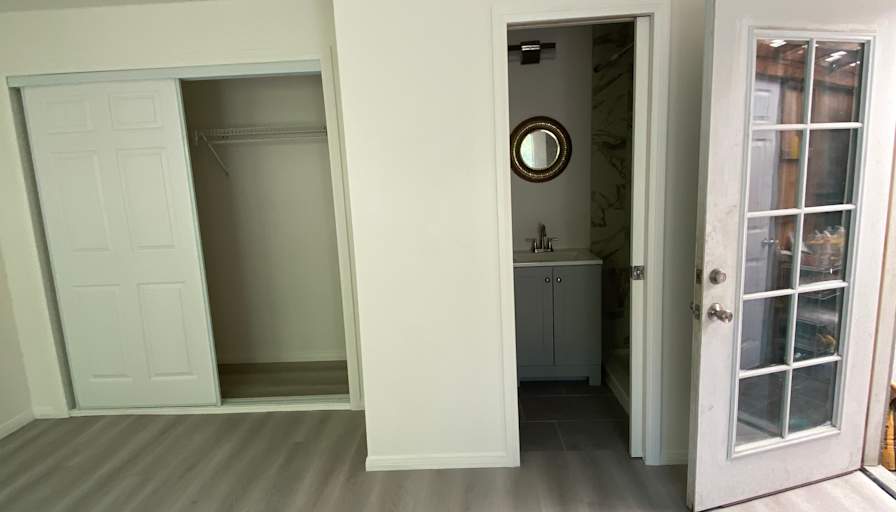 Eljey's room