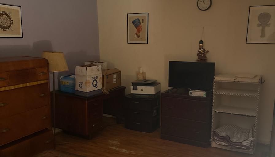 mike Jamil's room