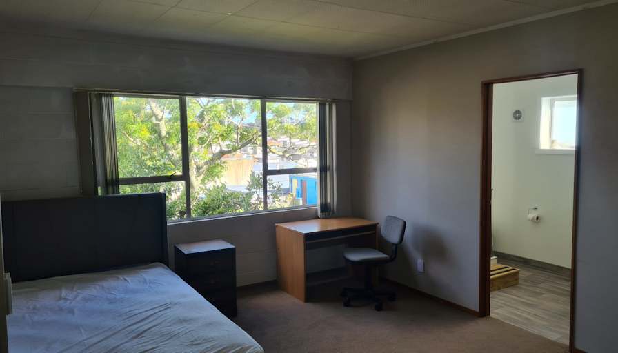 Yan Zhang's room