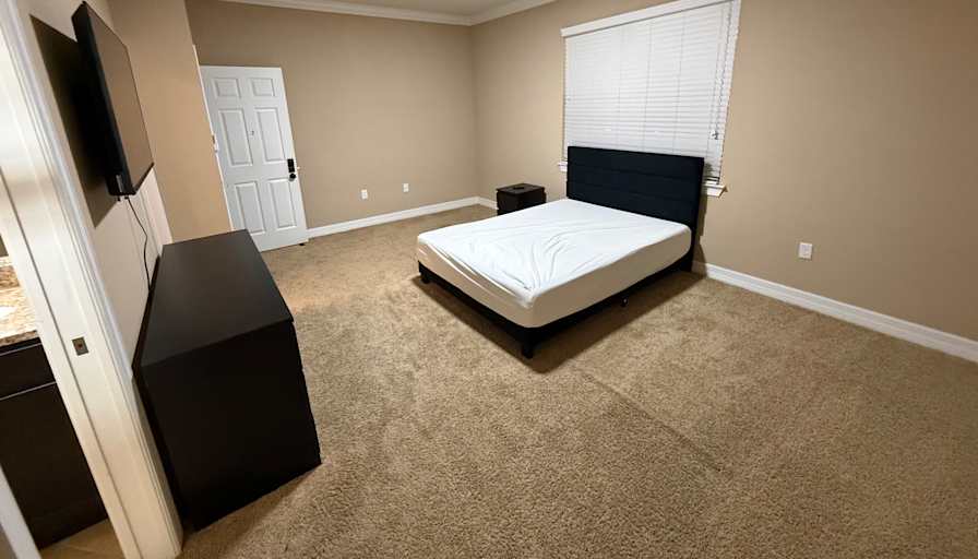 Tai's room