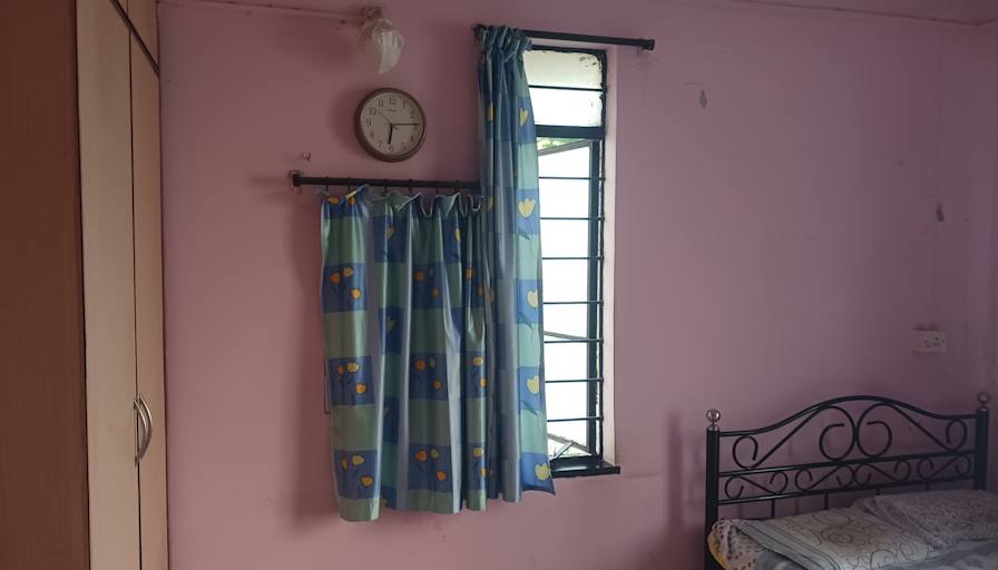 makarand's room
