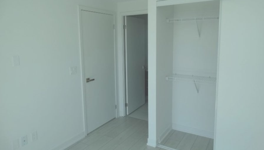 Furnished Room's room