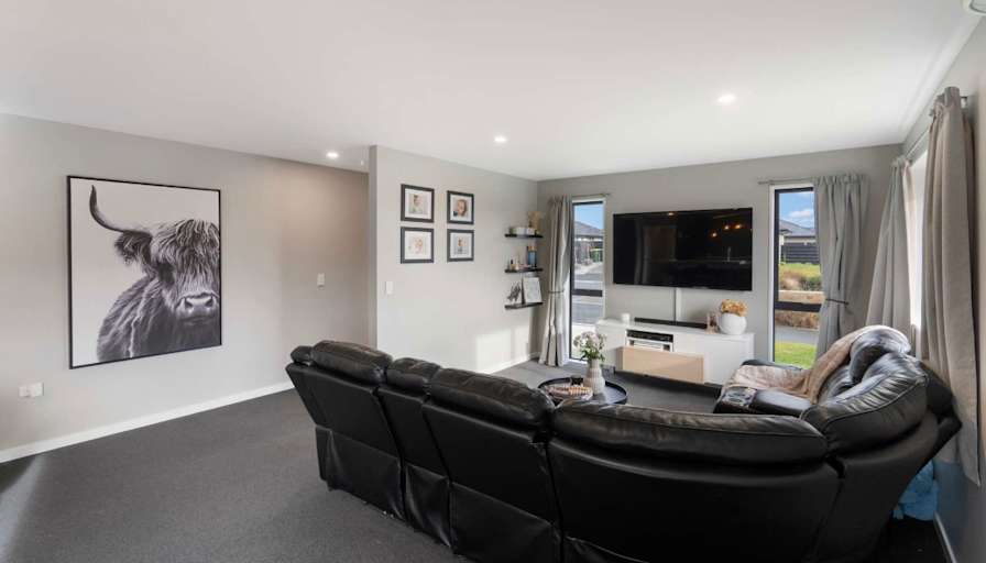 Anushka's room