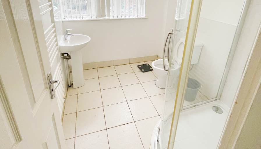 Upper Residence Property Ltd.'s room