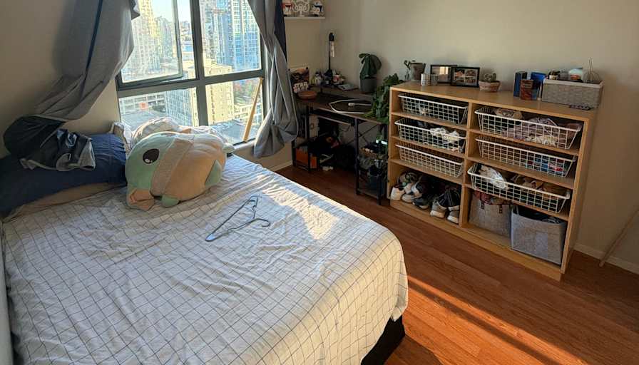 Alejandro Martinez's room