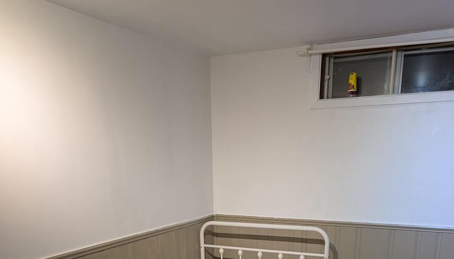 Arshad Jafri's room