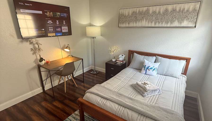 Javier Pazmino's room
