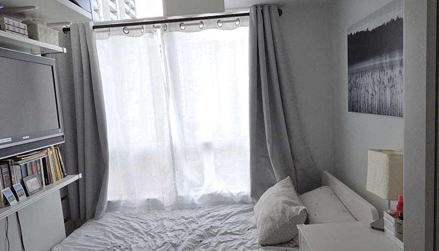 Onur Ece's room
