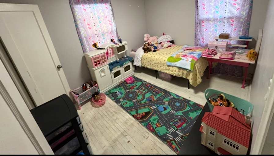 Raychel Wise's room