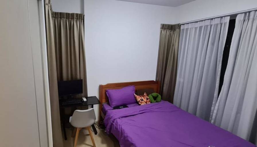 Vic's room