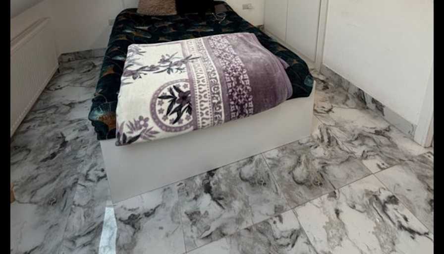 MR DAVINDER SINGHl's room