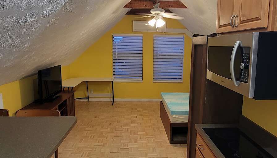 Hal's room