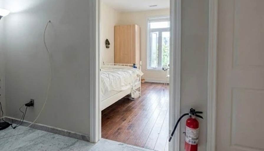 Ishs's room