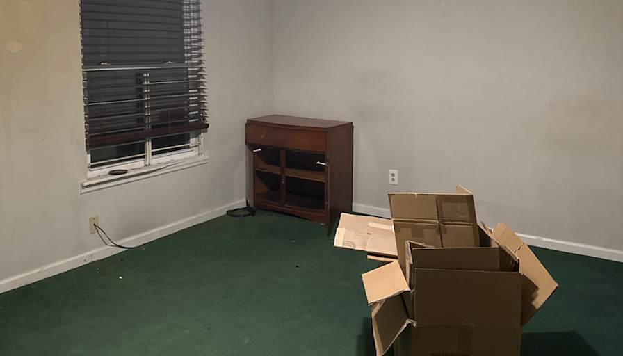 Christine Warren's room