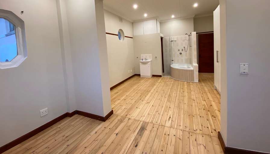 Simon's room