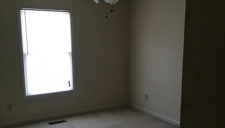 noah bull's room