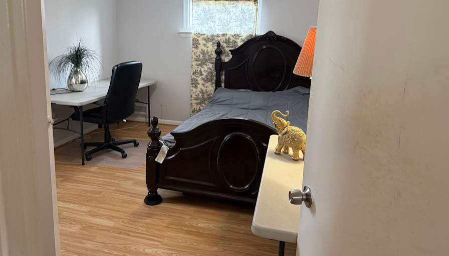 Ravi's room