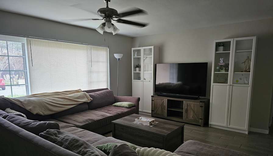 McKinna's room