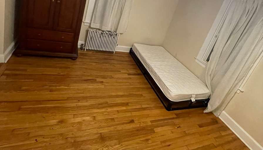 sam's room