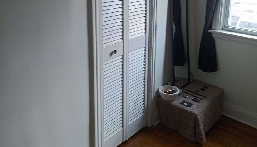 Manjit Hari's room