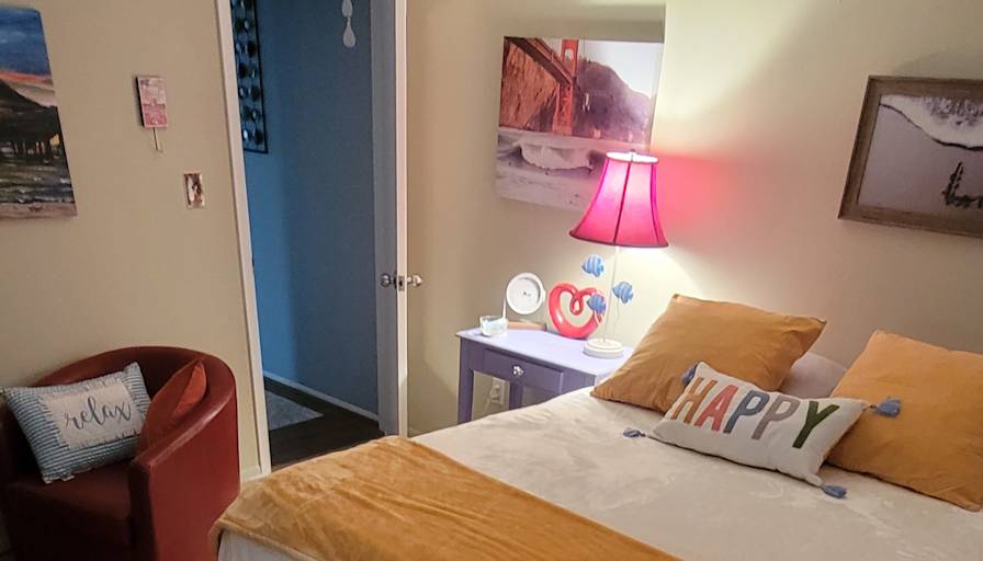 Lyne lheureux's room