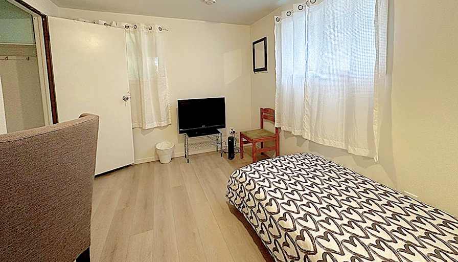 Shirin's room