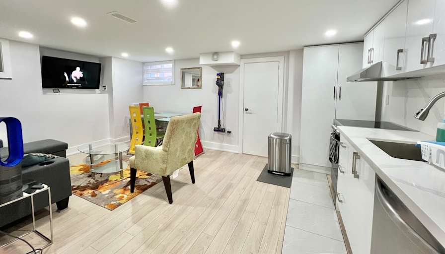 Mark Kay's room