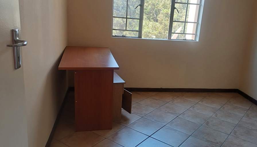 Nkhesani's room