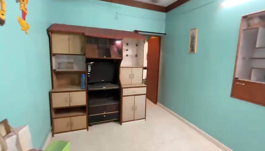 Saurabh Patil's room