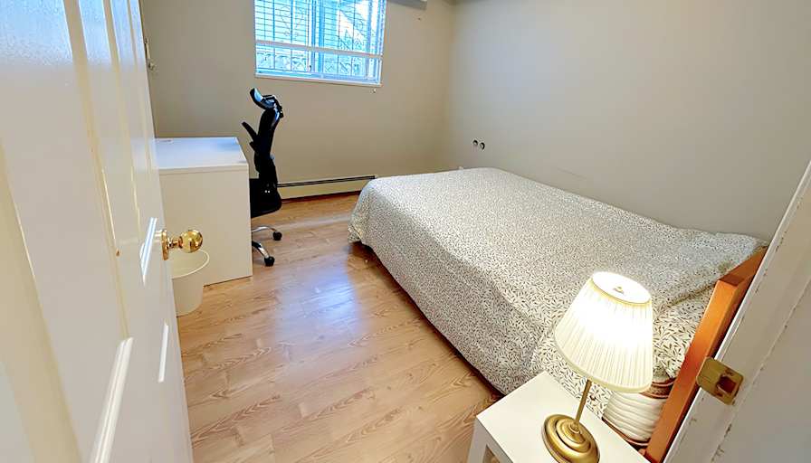 Shirin's room