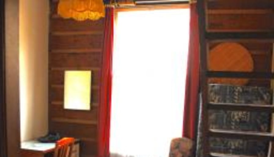 Lois's room