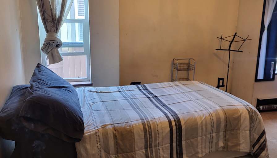 Eddy's room