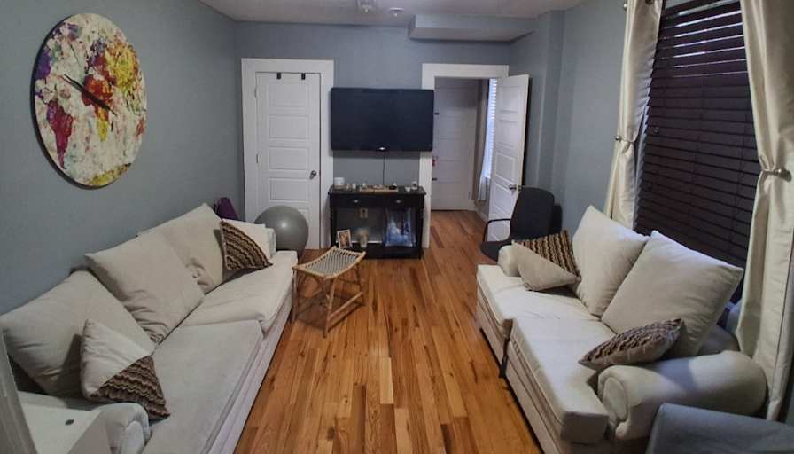 Tee White's room