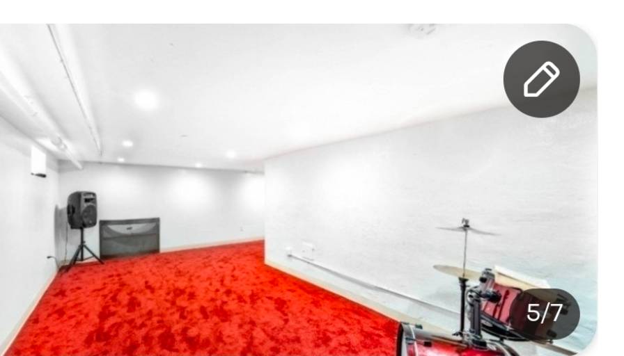 Linda Mensah's room