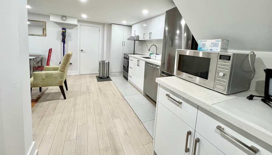 Mark Kay's room