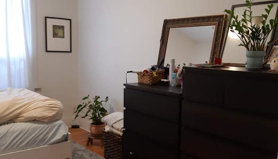 Moh's room