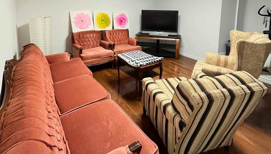 kristine-ann lat's room