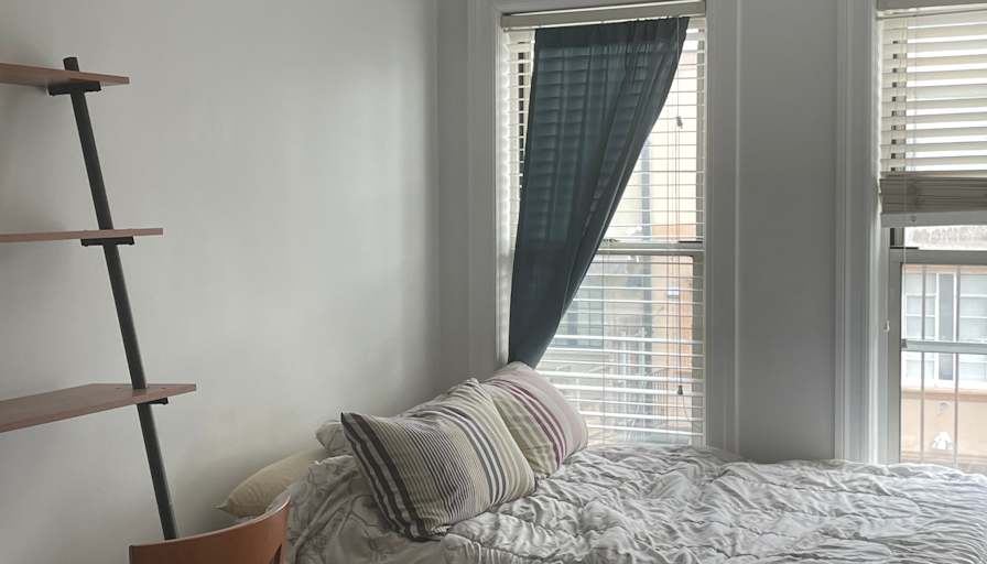 Francisco's room
