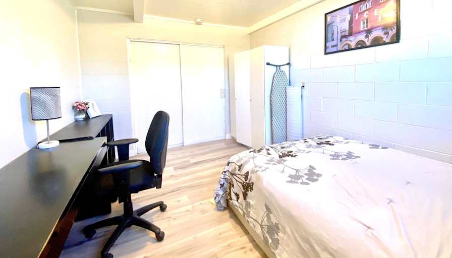 Ric's room