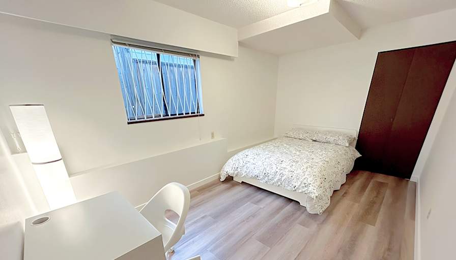 Shirin's room