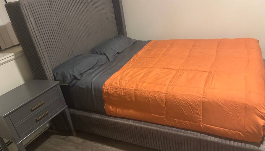 BROOKLYN APARTMENT SHARE LONG OR SHORT TERM's room