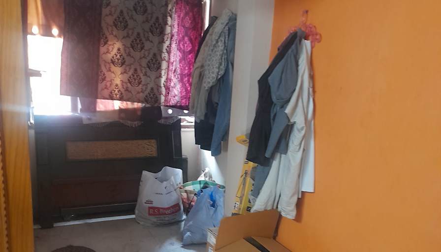 Naveen's room