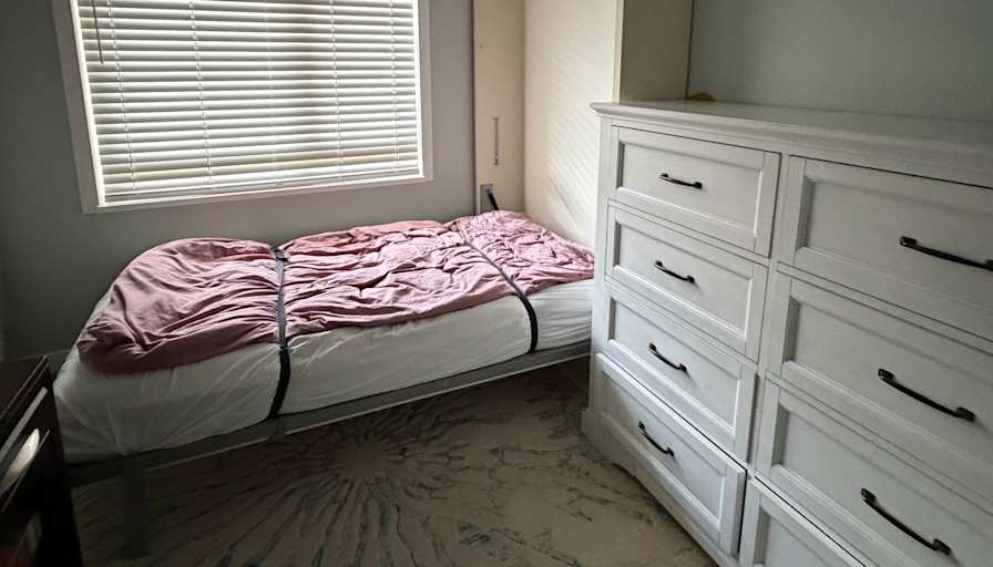 G's room