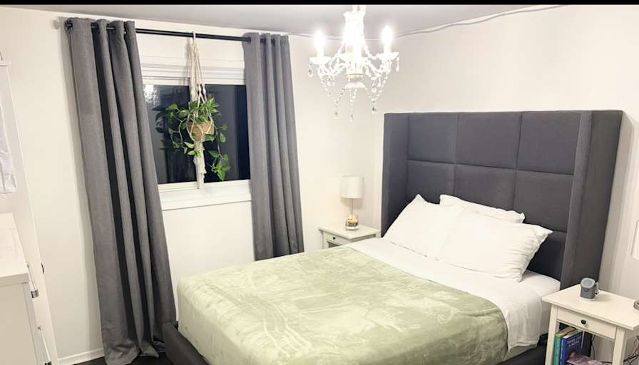 Jennifer's room
